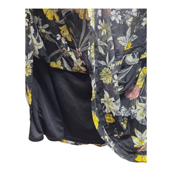 Love & Legend Floral Off Shoulder Top - Picture 8 of 11